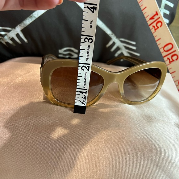 Authentic Burberry Sunglasses - Picture 5 of 14